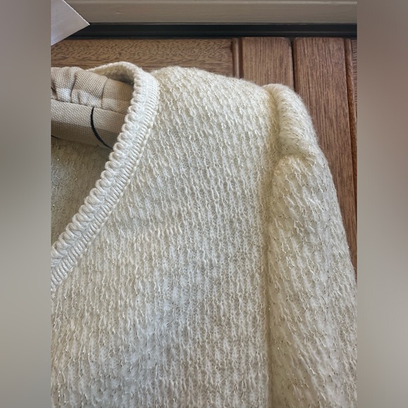 Ja2K Beige puff sleeve Cardigan with gold buttons Size Small - Picture 5 of 13